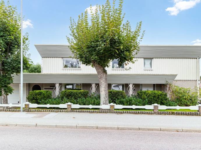 8 rok · 290 m² · Södra vägen 39