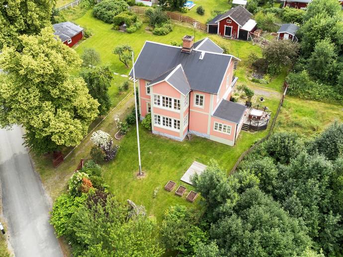 7 rok · 192 m² · Skidvägen 4