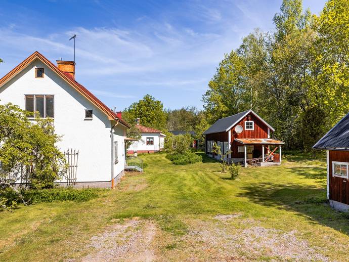 4 rok · 117 m² · Klocketorpsvägen 10