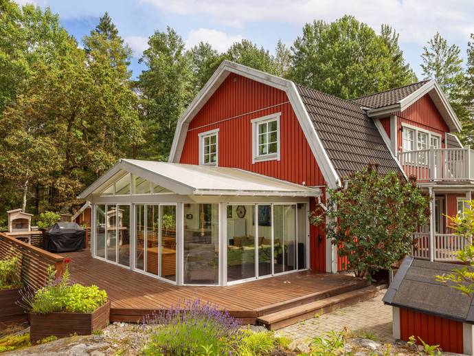 179 m² · Gnejsvägen 18A