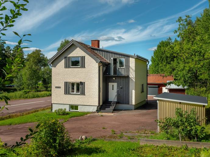 3 rok · 129 m² · Valla 106