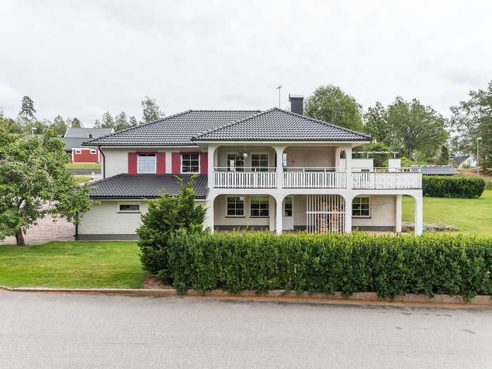 7 rok · 155 m² · Husvägen 2