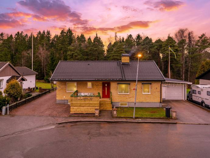4 rok · 93 m² · Solstigen 8