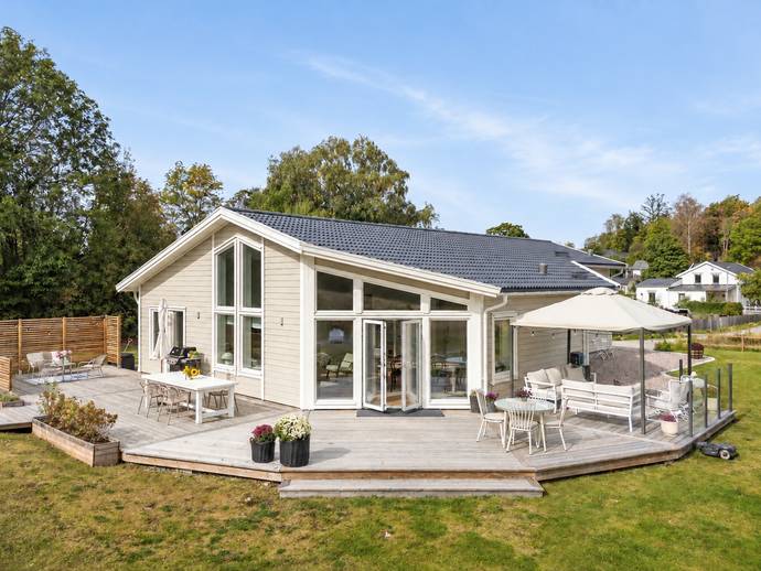 6 rok · 155 m² · Lännstavägen 6