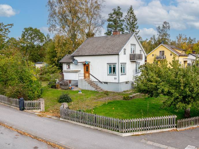 3 rok · 96 m² · Algatan 20