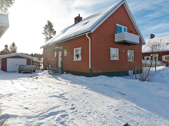 7 rok · 175 m² · Liljevägen 22
