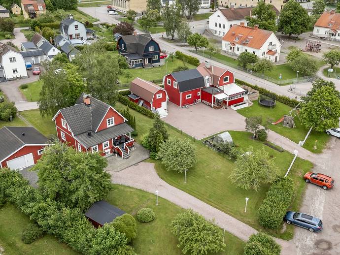 5 rok · 120 m² · Lars Uno Lindbergs väg 3