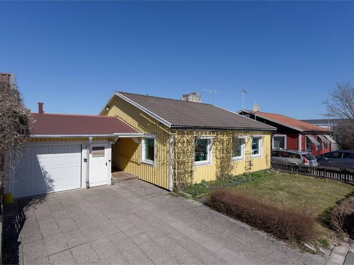 3 rok · 85 m² · Långhagsvägen 21