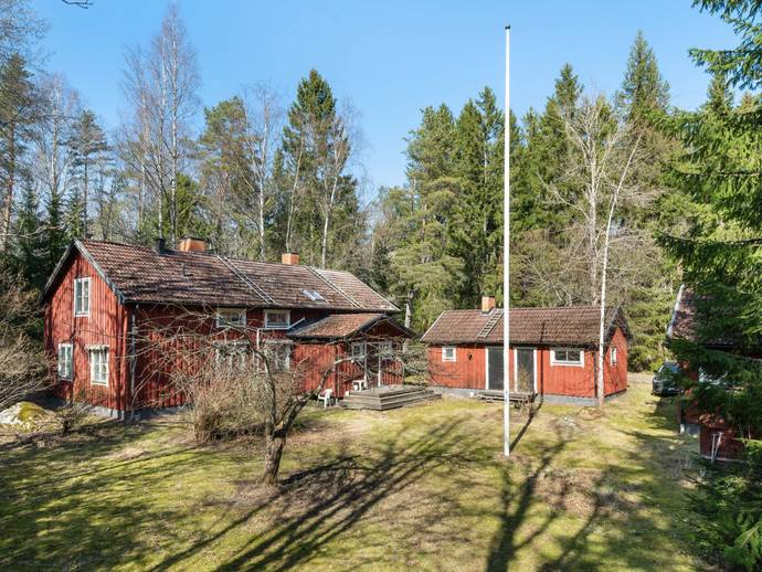 7 rok · 155 m² · Liestavägen 110