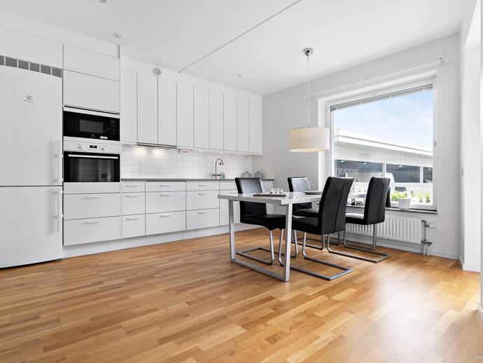2 rok · 53 m² · Anemonvägen 32