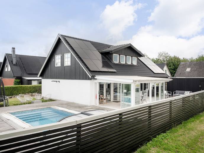 7 rok · 183 m² · Sarabandvägen 1