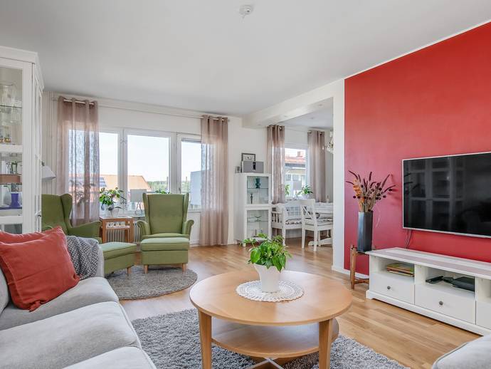 3 rok · 77 m² · Storgatan 9