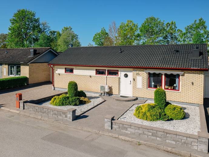 3 rok · 111 m² · Rödhakevägen 25