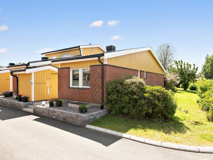 3 rok · 79 m² · Östra Fjärilsvägen 141