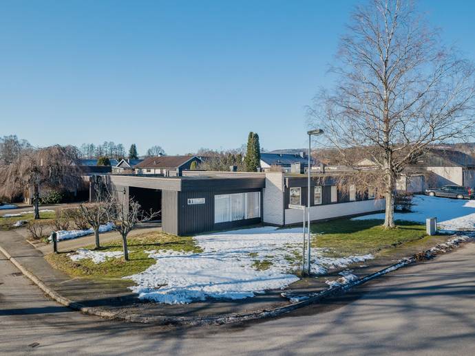 6 rok · 165 m² · Violvägen 2