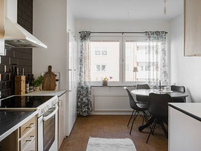 2 rok · 60 m² · Karlagatan 24 B