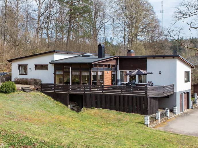 4 rok · 159 m² · Björkängsvägen 3