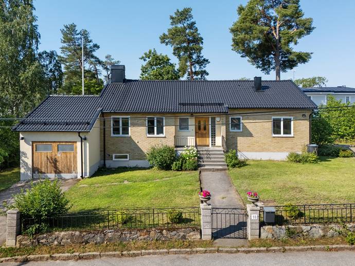 4 rok · 98 m² · Apelvägen 18