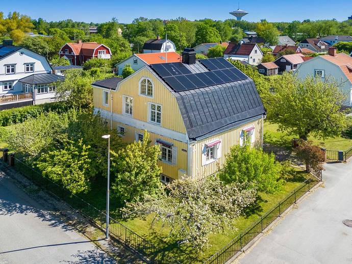 6 rok · 160 m² · Brogatan 12