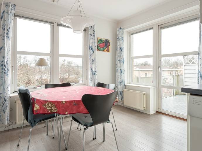 3 rok · 76,5 m² · Högåsvägen 11