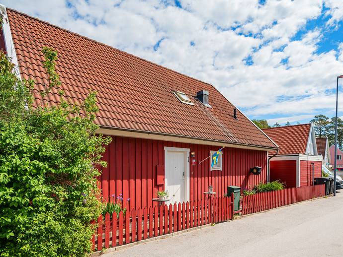6 rok · 152 m² · Sammetsvägen 1