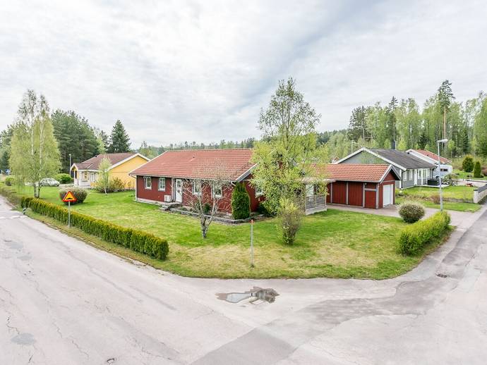 4 rok · 118 m² · Ladugatan 1