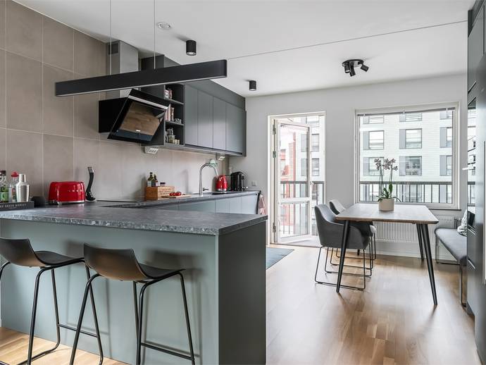 4 rok · 90 m² · BARKARBYVÄGEN 82