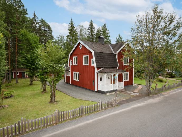 4 rok · 154 m² · Björkvägen 17