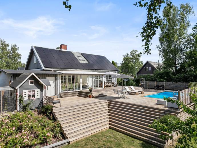 168 m² · Melskogsvägen 18