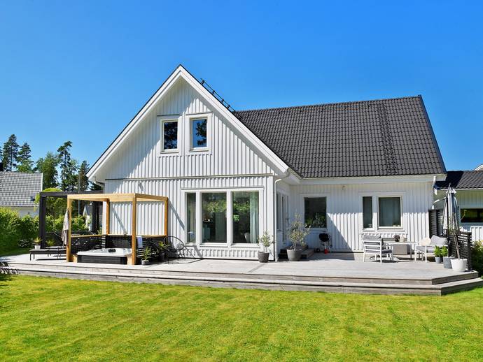 5 rok · 211 m² · Hjortvägen 6
