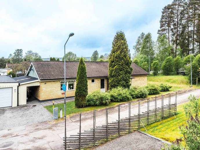 6 rok · 130 m² · Hästbergsvägen 18
