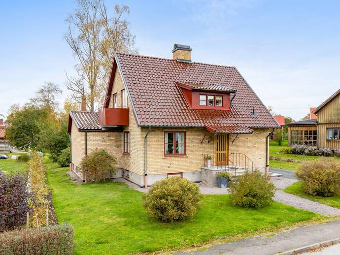 6 rok · 135 m² · Lindgatan 30