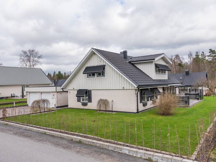 7 rok · 173 m² · Blåbärsvägen 4