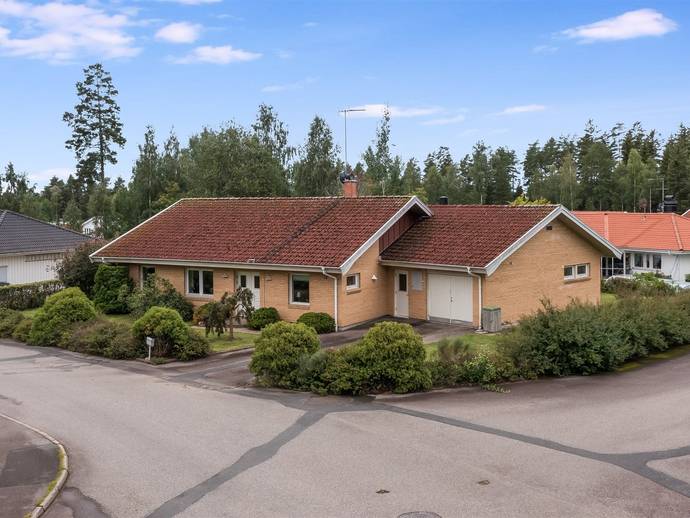 5 rok · 129 m² · Lövhagsvägen 17