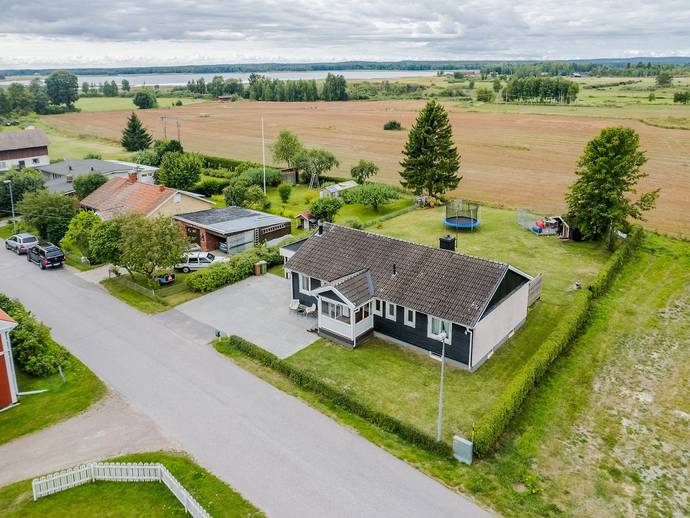 4 rok · 103 m² · Sandavägen 4