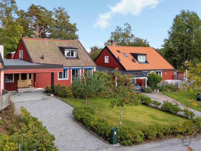 8 rok · 199 m² · Stallvägen 4
