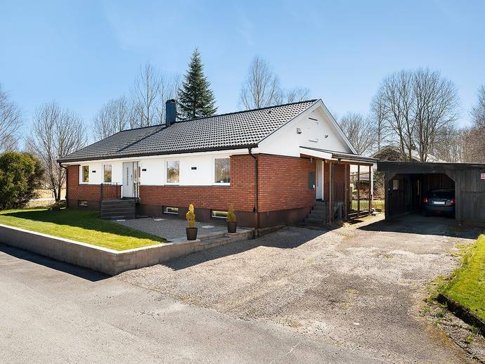 6 rok · 121 m² · Katrins väg 1