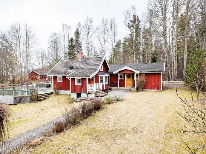 4 rok · 143 m² · Väring Nylund