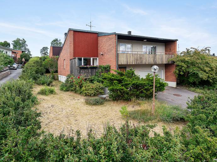 6 rok · 128 m² · Loviselundsvägen 128