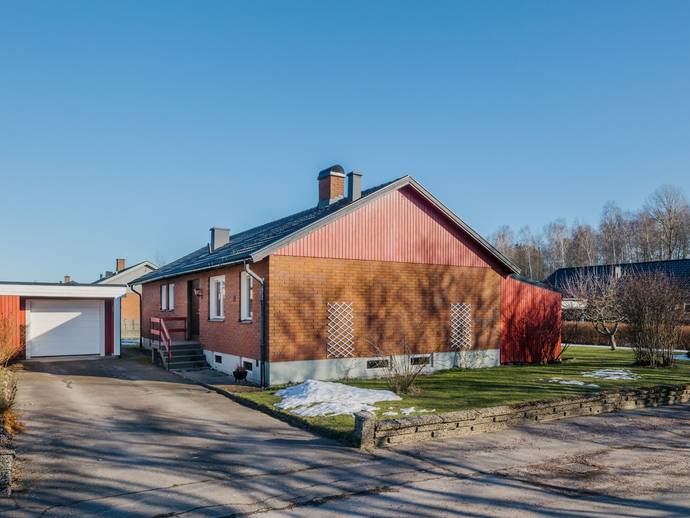 6 rok · 106 m² · Måndagsvägen 7