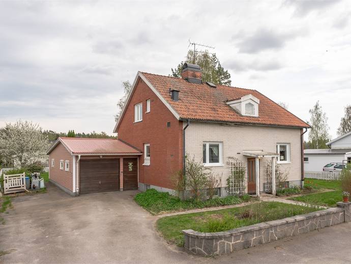 5 rok · 122 m² · Törnrosvägen 12
