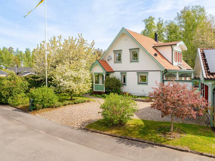 6 rok · 148 m² · Mariedalsvägen 10