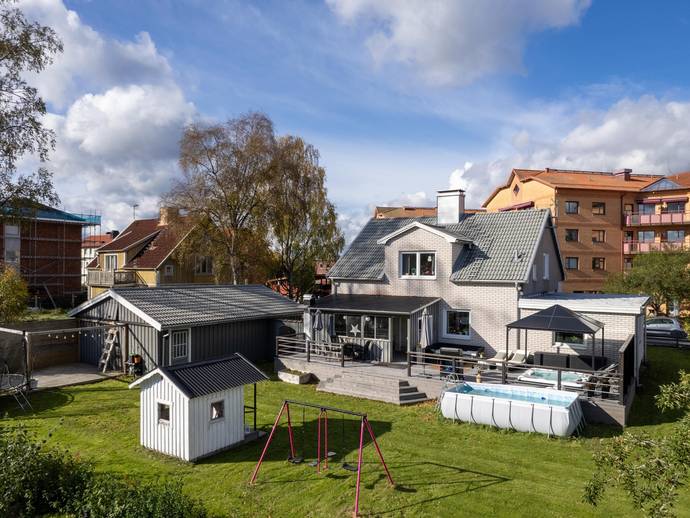 7 rok · 179 m² · Dalagatan 8