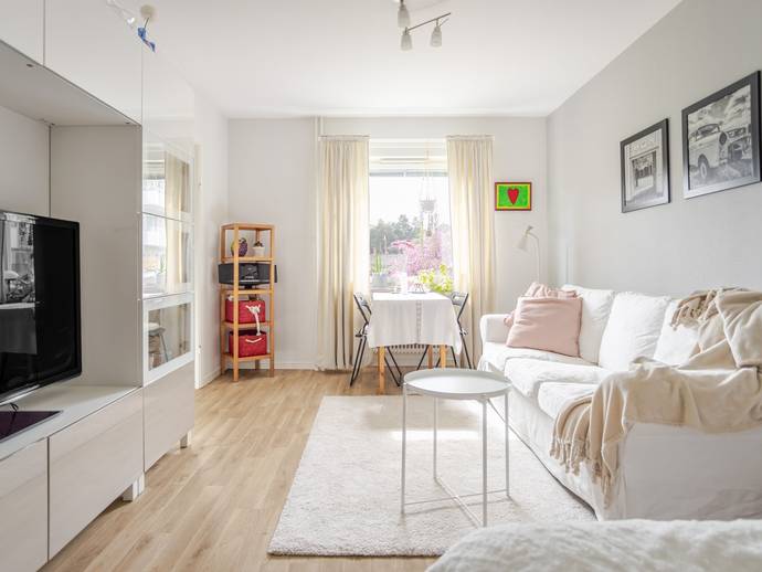 1 rok · 28,5 m² · Stiernhööksgatan 3B
