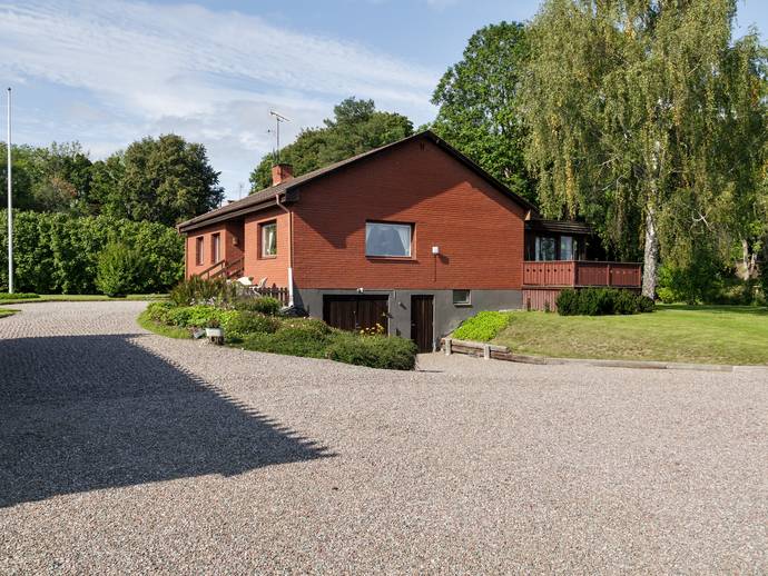 4 rok · 115 m² · Härads kyrkväg 11