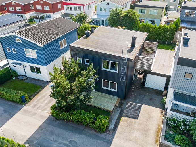 5 rok · 133 m² · Svärdsliljevägen 135