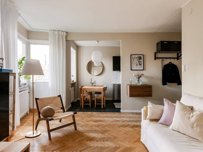2 rok · 43,5 m² · Körsbärsvägen 6, 2 tr