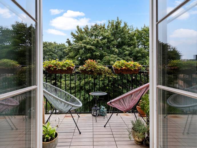 5 rok · 120 m² · Dianavägen 33, högst upp