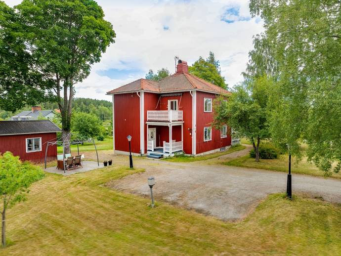6 rok · 179 m² · Björkhagsvägen 2