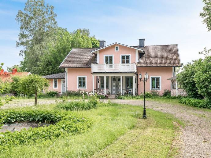 7 rok · 256 m² · Kvinneby Kvinnslunda gård 1